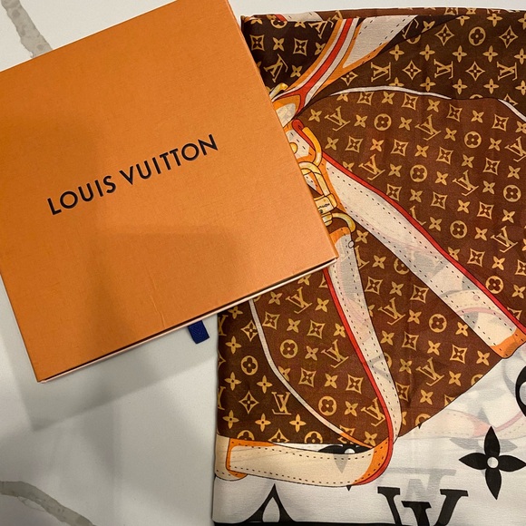 BNWT Louis Vuitton Scarf 100% 💯 Silk - Picture 3 of 7